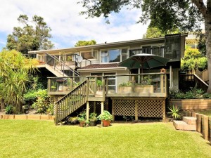 Hillcrest Weatherboard House